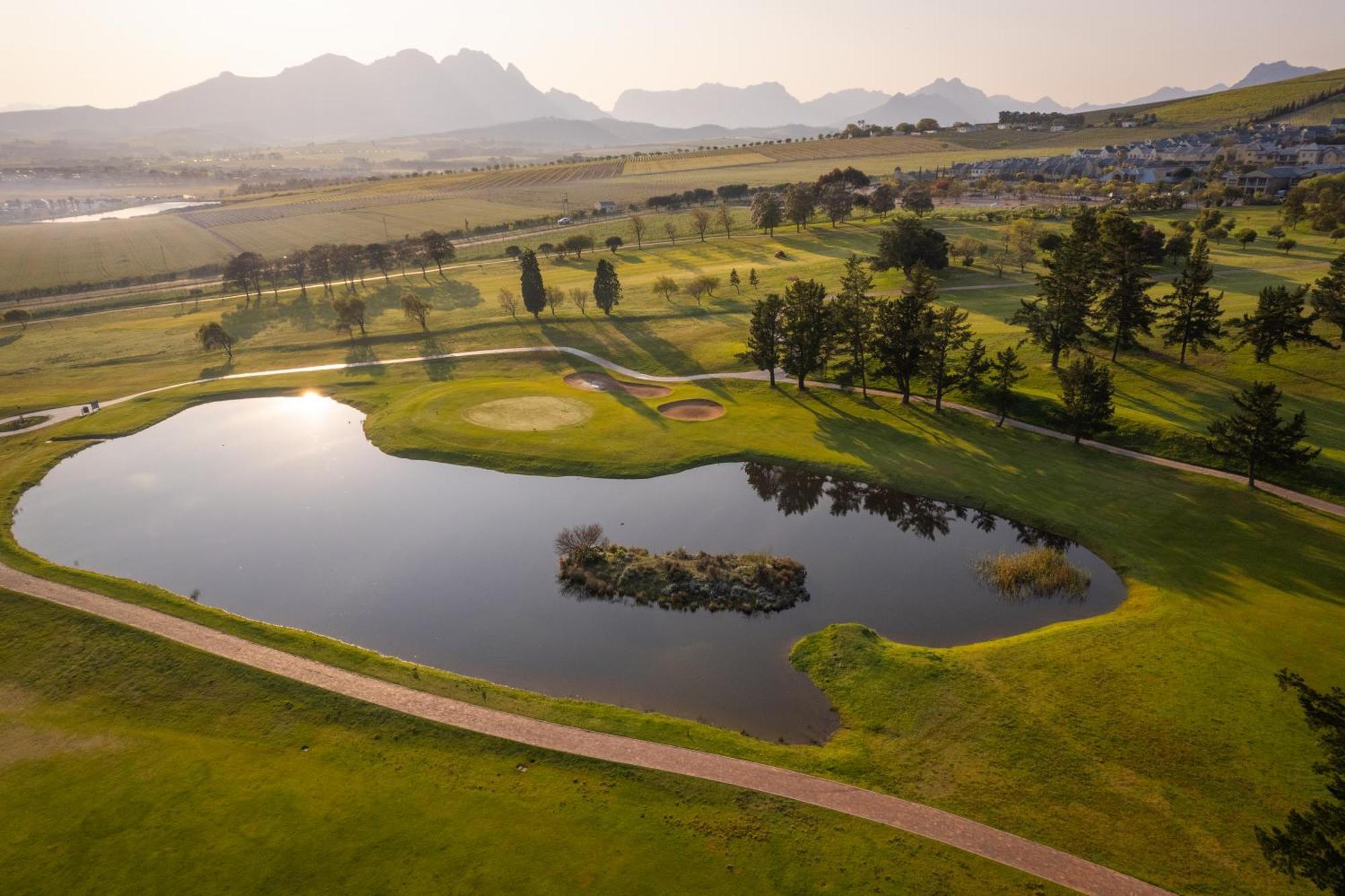 Готель Devonvale Golf & Wine Estate Стелленбос Екстер'єр фото